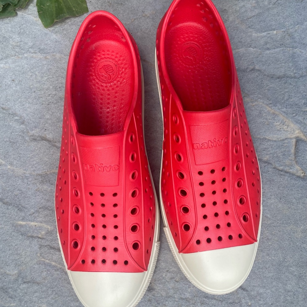 Natives Women’s 8